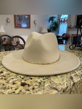 Cream Wide-Brim Fedora with Gold Chain Accent